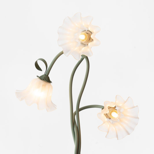 LED Floor Lamp with Calla Flower Design - Modern Lighting for Living Room & Bedroom Decor