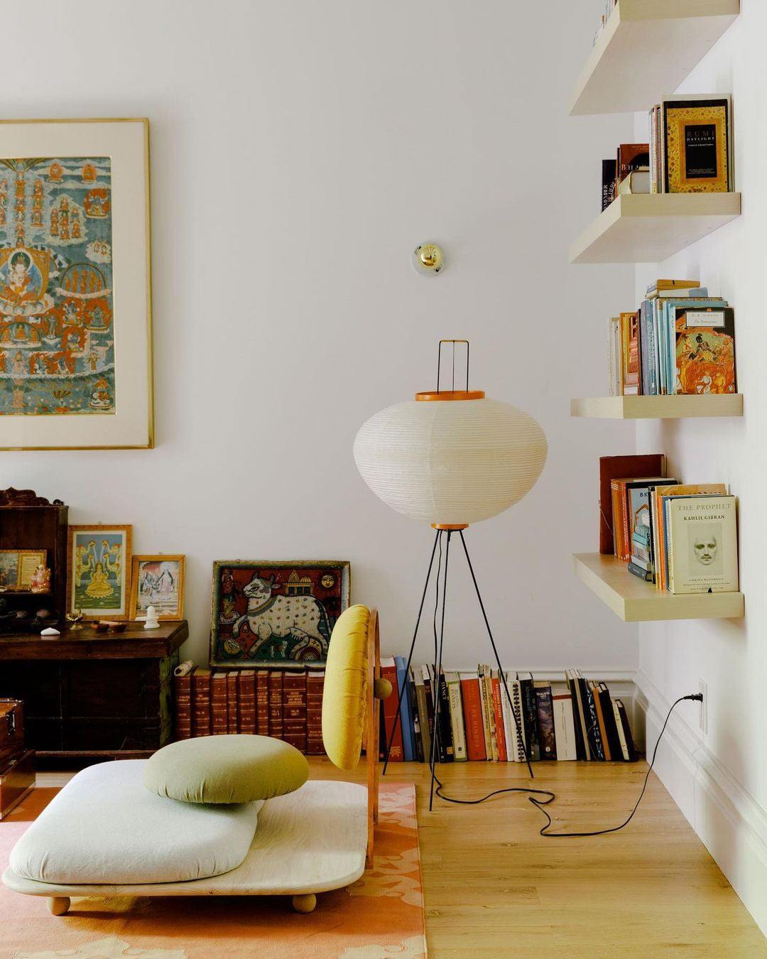 LED Rice Paper Floor Lamp - Adjustable Height, Soft Ambient Light for Living Room & Bedroom Decor