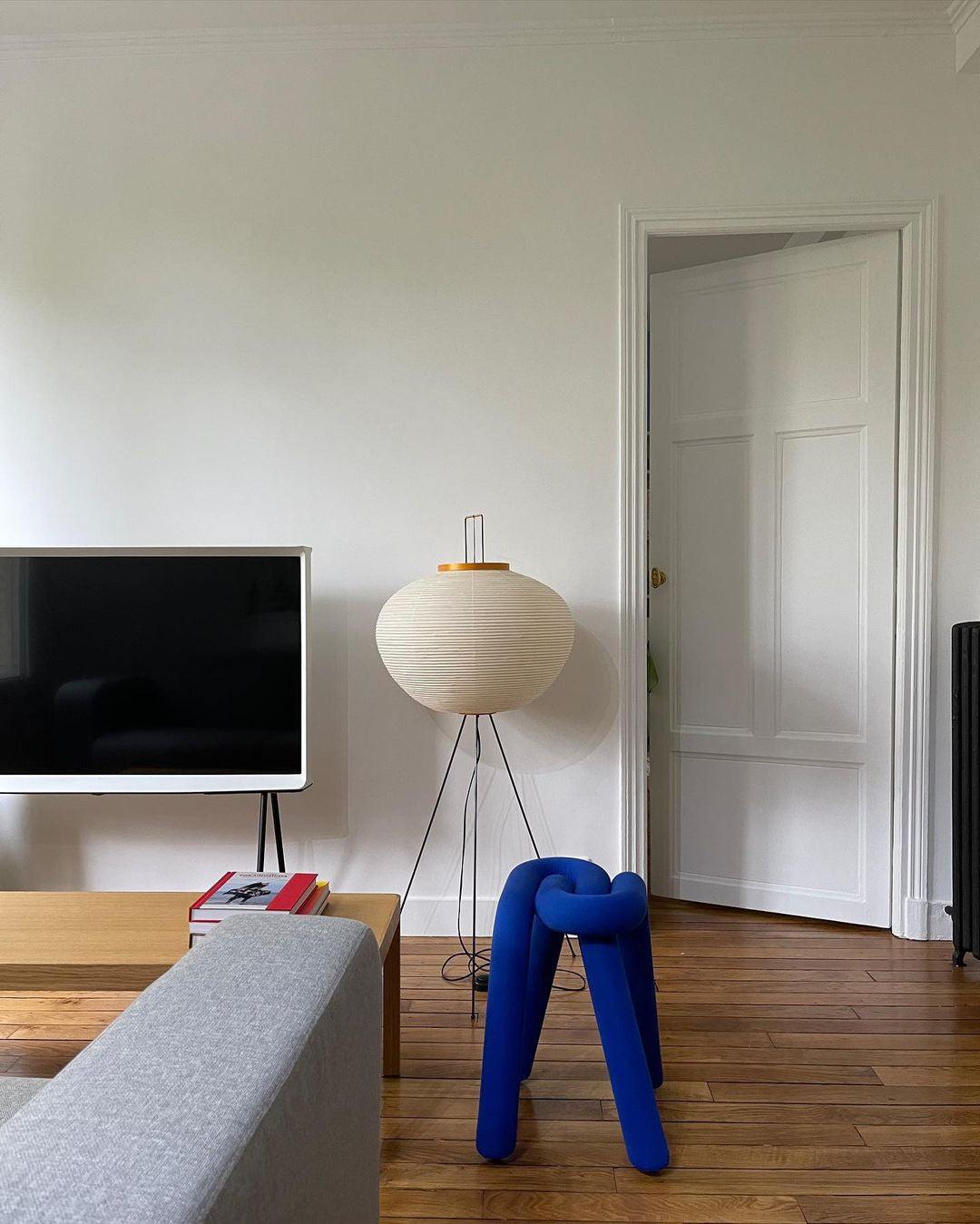 LED Rice Paper Floor Lamp - Adjustable Height, Soft Ambient Light for Living Room & Bedroom Decor