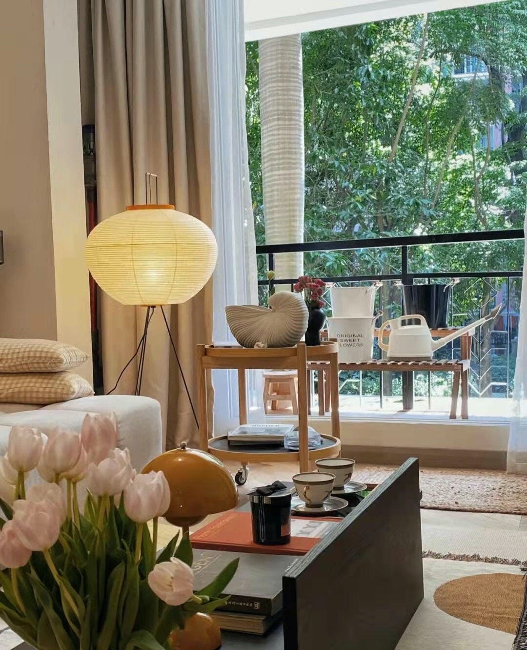 LED Rice Paper Floor Lamp - Adjustable Height, Soft Ambient Light for Living Room & Bedroom Decor