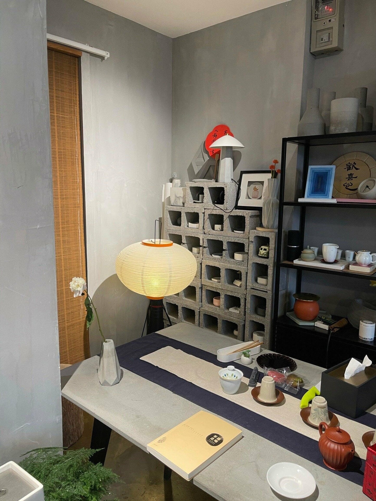 LED Rice Paper Floor Lamp - Adjustable Height, Soft Ambient Light for Living Room & Bedroom Decor