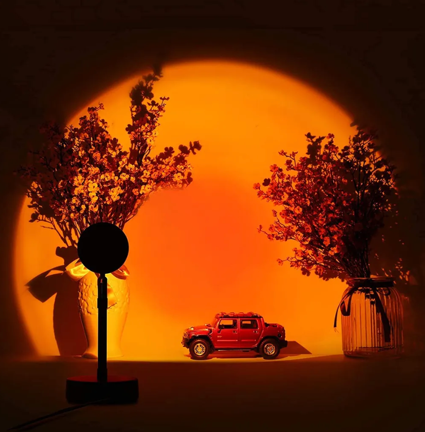 LED Sunset Projector Lamp with 16 Colors and Remote Control - USB Table Lamp for Bedroom & Night Light