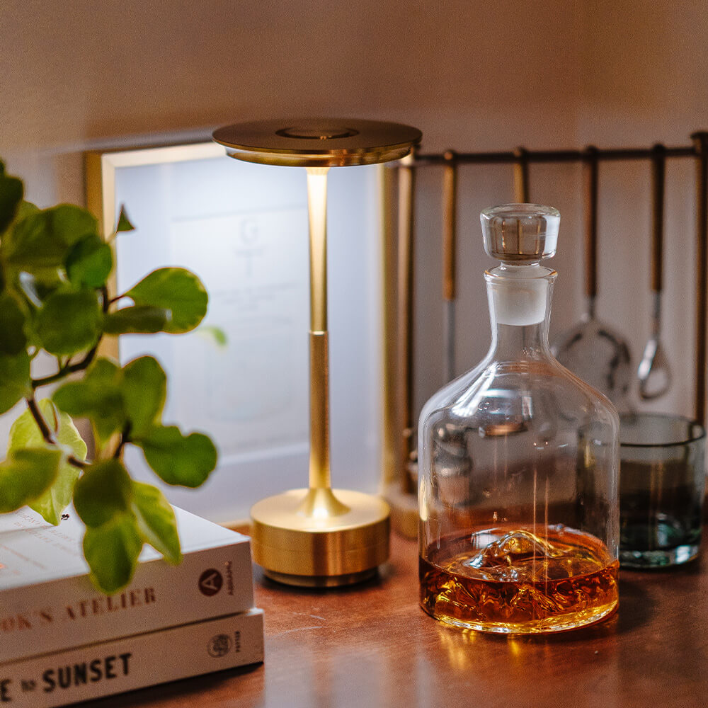 Mini Lamp LED: Cordless USB Table Lamp for Lounge & Restaurants - Sleek Ambient Design