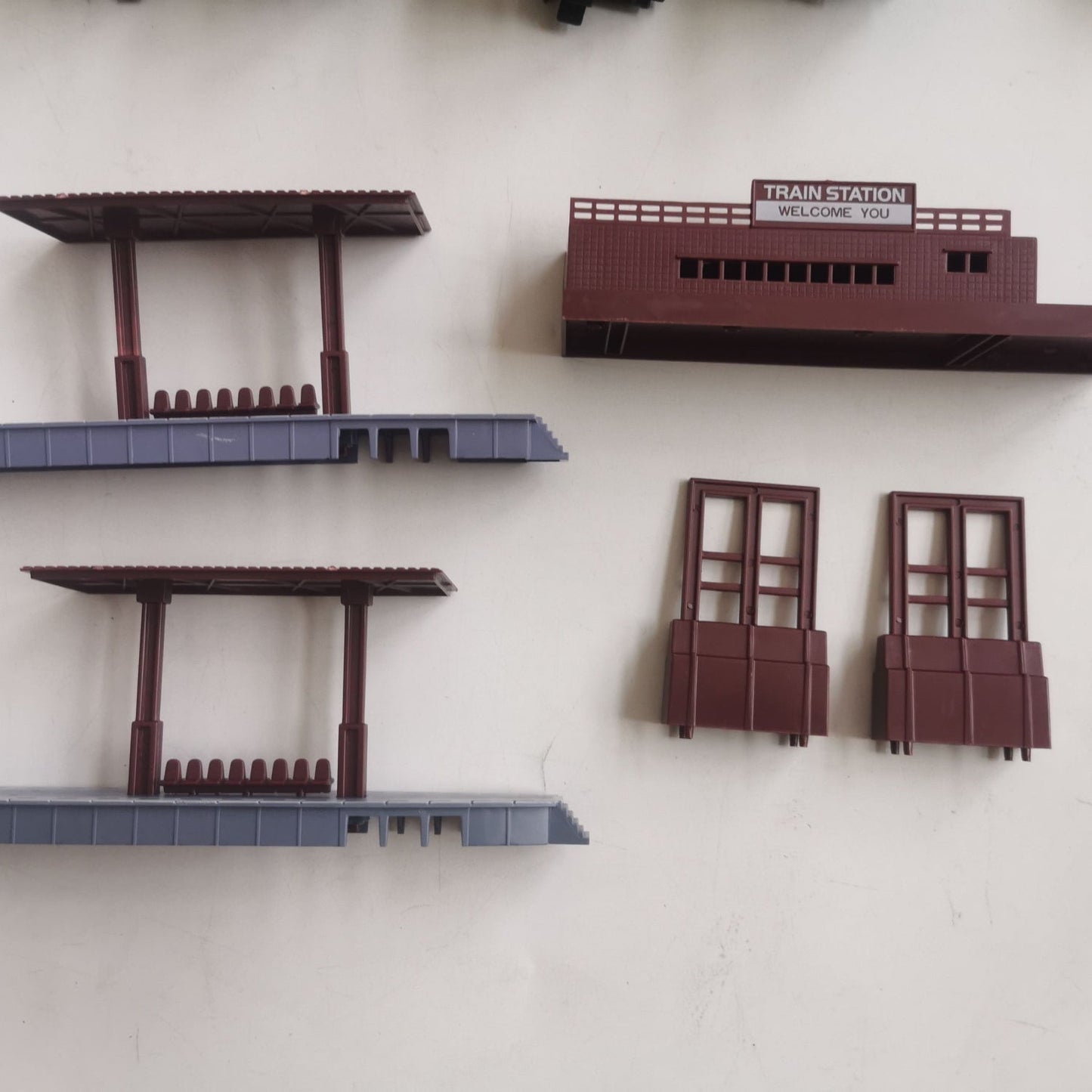 Kids Train Set Electric Railway Toy - Fun Model Train & Track for Toddlers