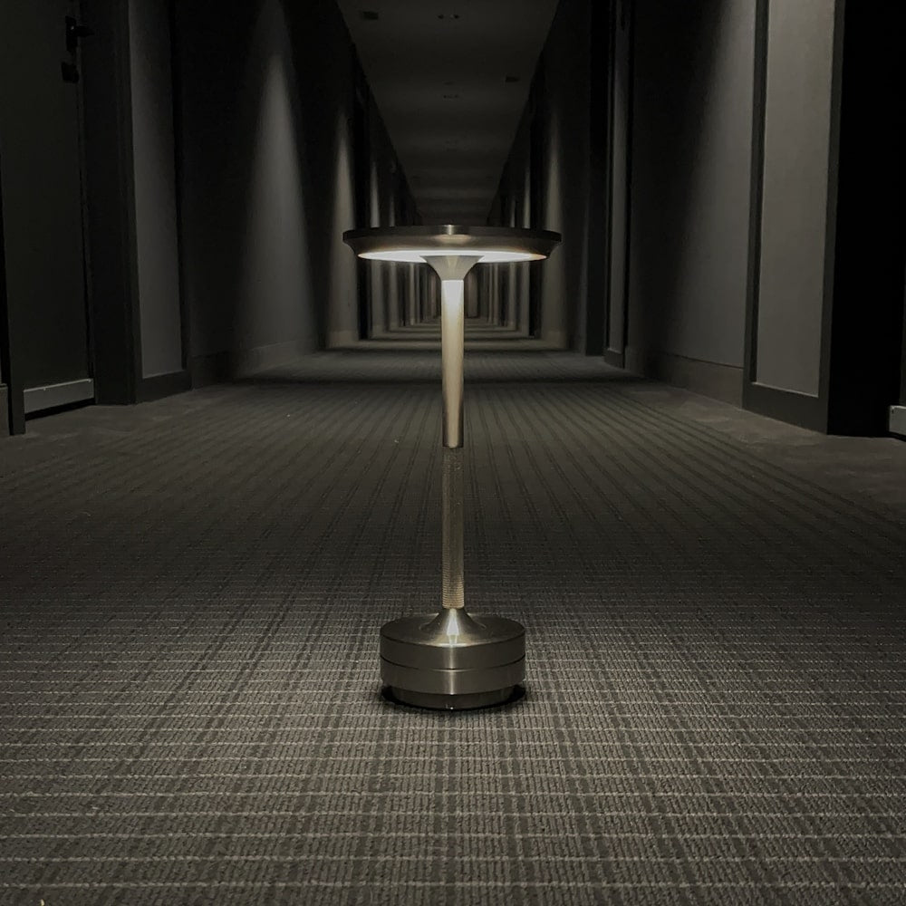 Mini Lamp LED: Cordless USB Table Lamp for Lounge & Restaurants - Sleek Ambient Design