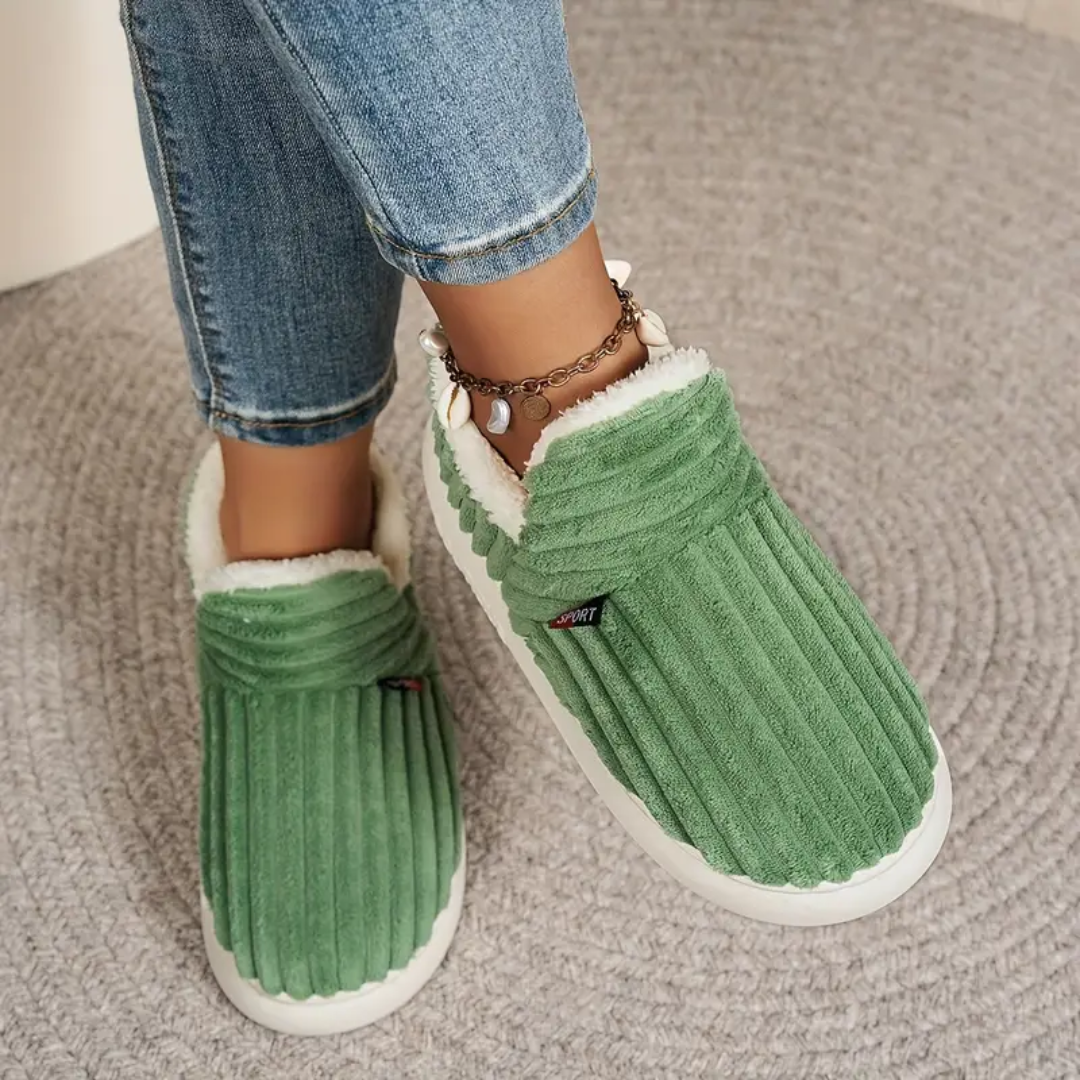 Fleece Comfort Slippers | Ultra-Soft, Memory Foam & Anti-Slip for Cozy Indoor Relaxation