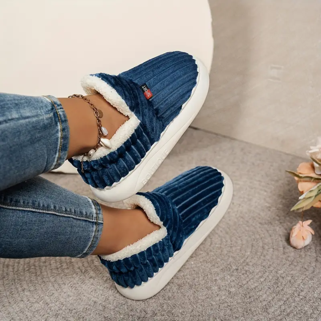Fleece Comfort Slippers | Ultra-Soft, Memory Foam & Anti-Slip for Cozy Indoor Relaxation
