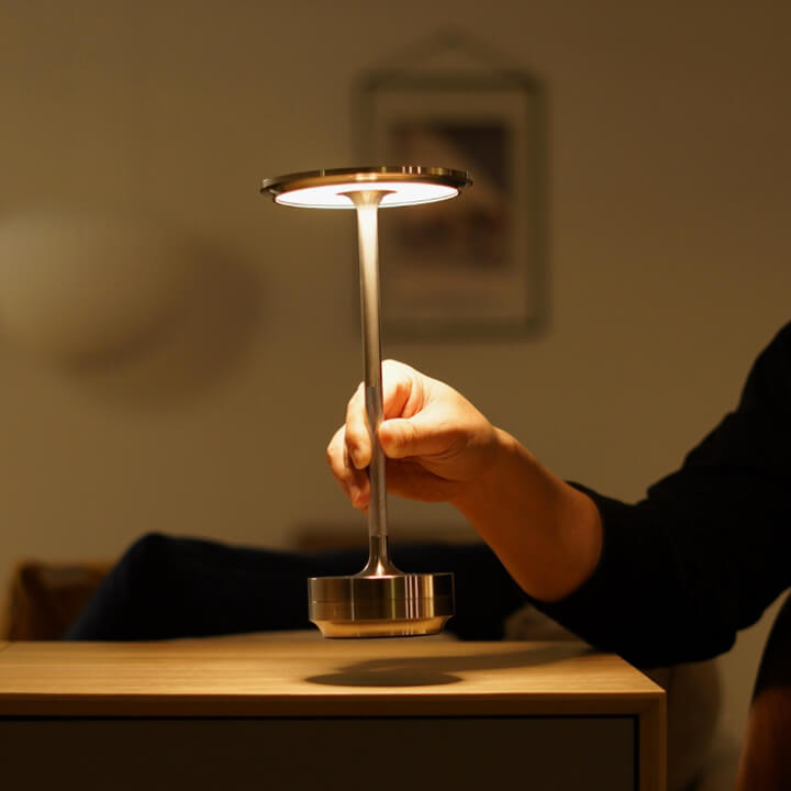 Mini Lamp LED: Cordless USB Table Lamp for Lounge & Restaurants - Sleek Ambient Design