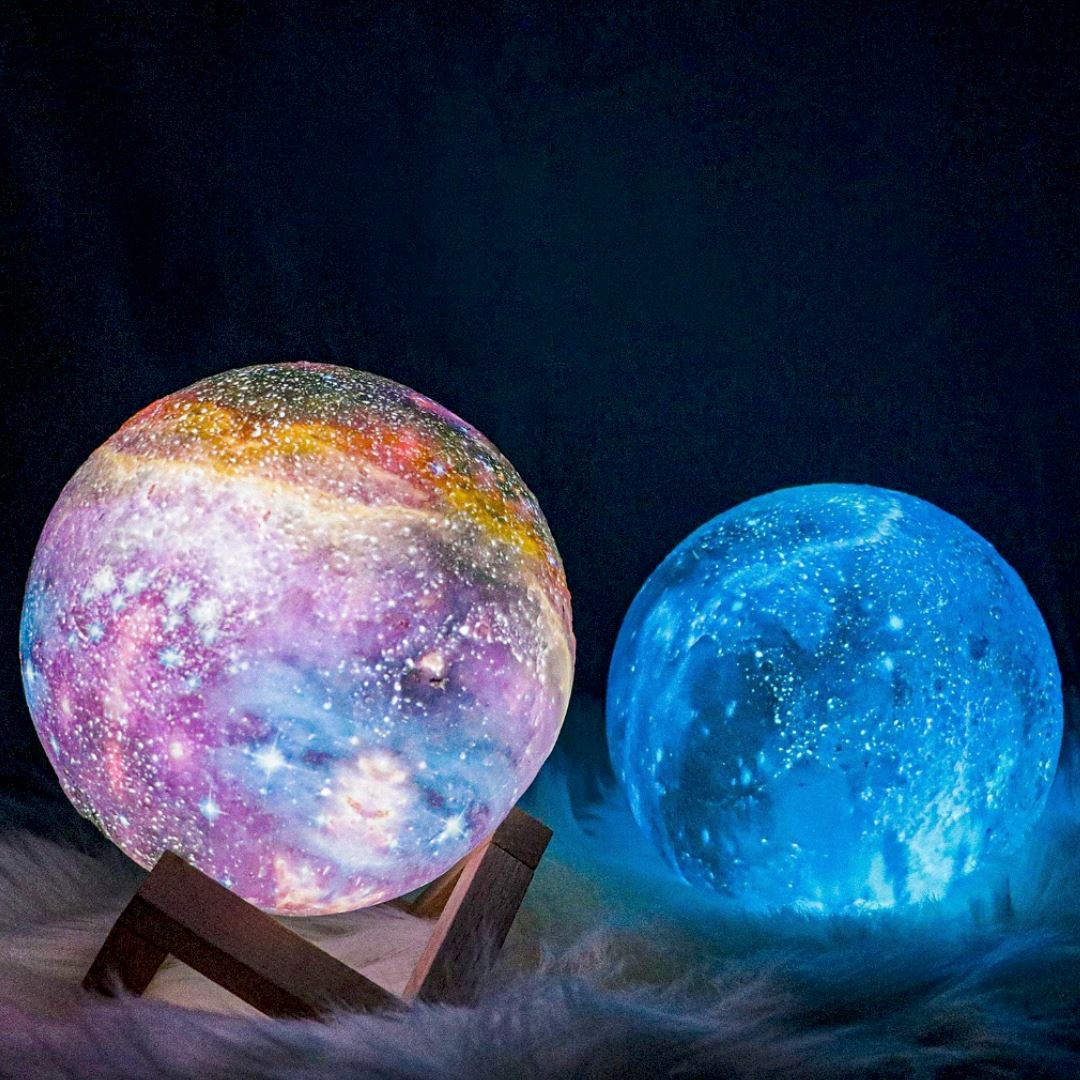 Wireless 3D Moon Lamp | 16 Color Settings, Remote Control & Rechargeable for Night Light and Home Decor