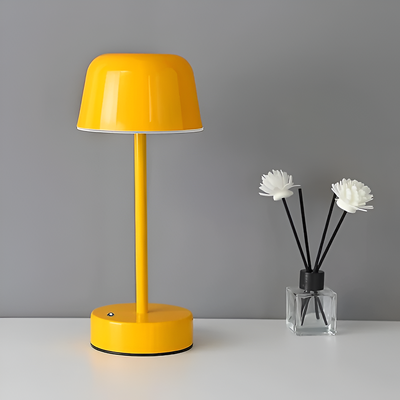 Cordless LED Table Lamp in Retro Design - Vintage Style Lighting for Home Decor & Nightstands