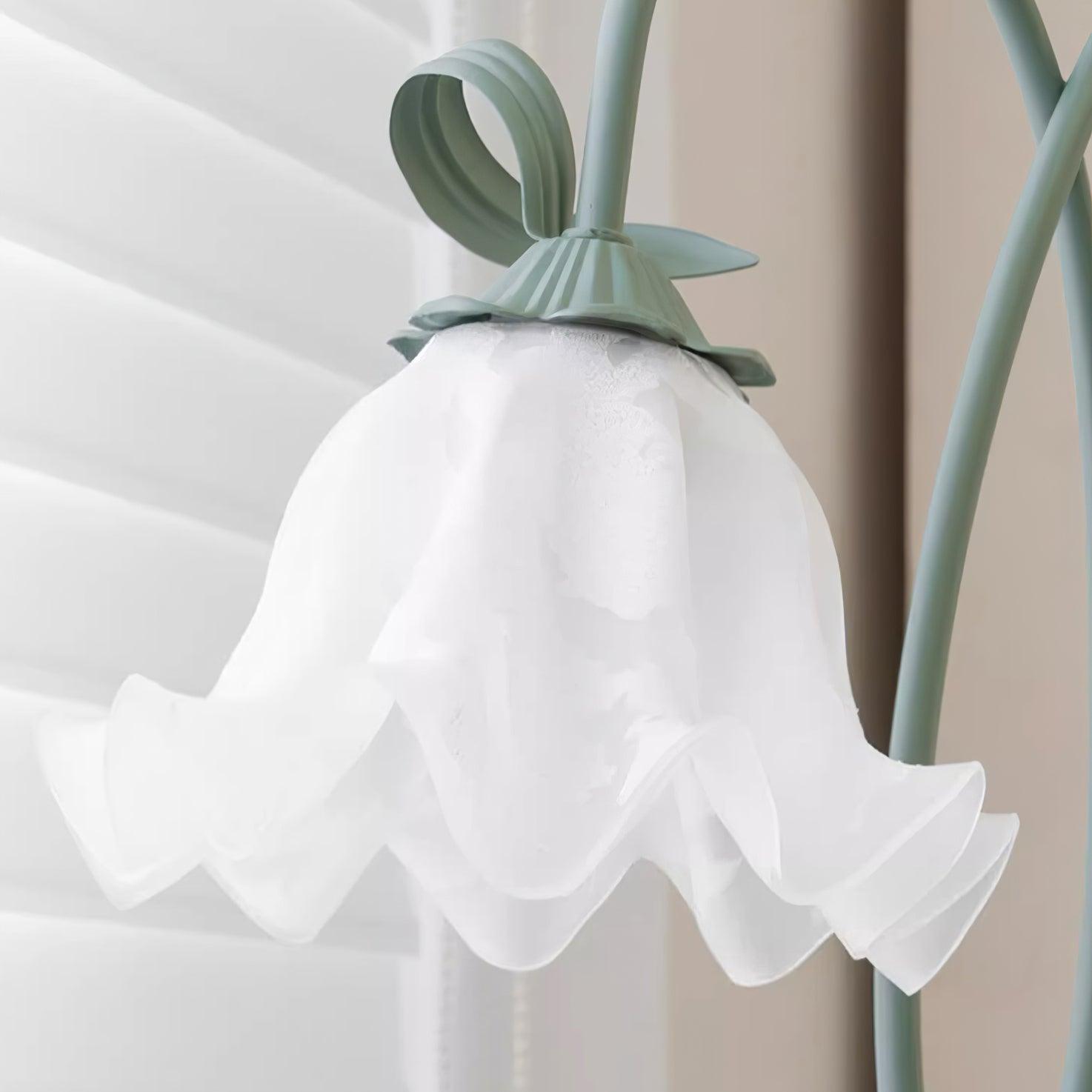LED Floor Lamp with Calla Flower Design - Modern Lighting for Living Room & Bedroom Decor