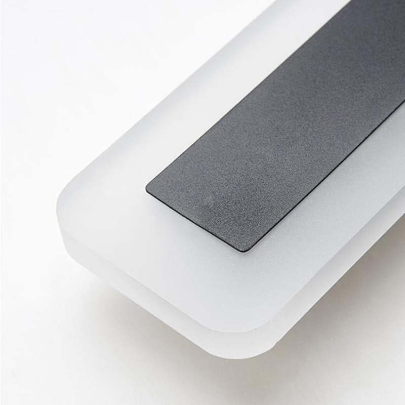 Linear Metal Outdoor Wall Light Fixture - Waterproof Design for Patios, Gardens & Entryways