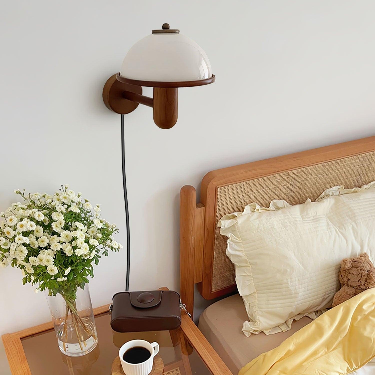 Retro Wall Light Fixture - Vintage Industrial Design for Living Room & Hallway Lighting