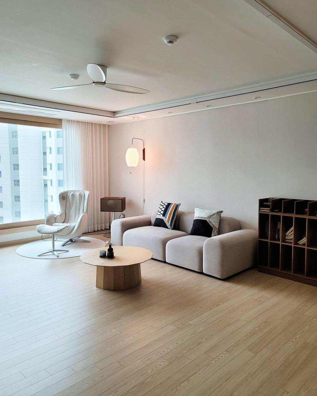 LED Wall Sconce Light Fixture - Modern Design for Indoor Use in Hallway, Living Room & Bedroom