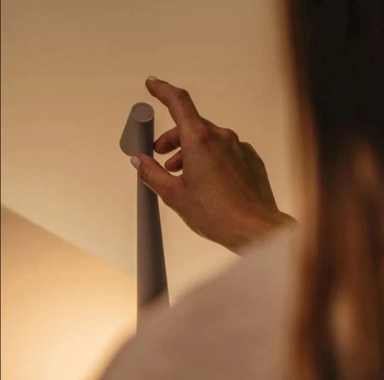 LED Cordless Table Lamp - Nordic Minimalist Design Mood Light for Reading & Home Decor