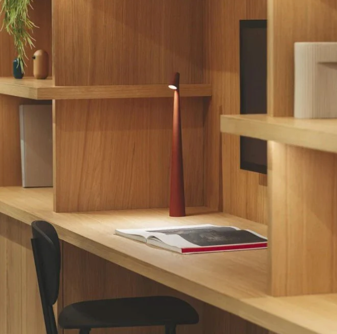 LED Cordless Table Lamp - Nordic Minimalist Design Mood Light for Reading & Home Decor