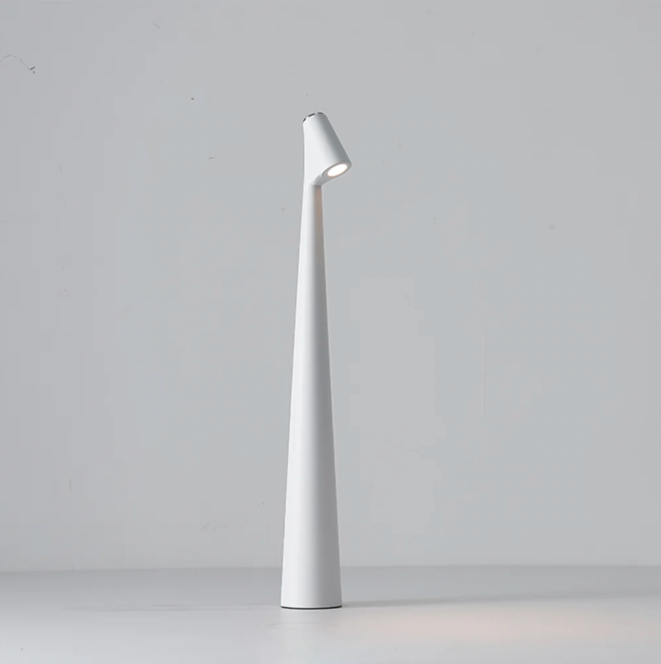 LED Cordless Table Lamp - Nordic Minimalist Design Mood Light for Reading & Home Decor