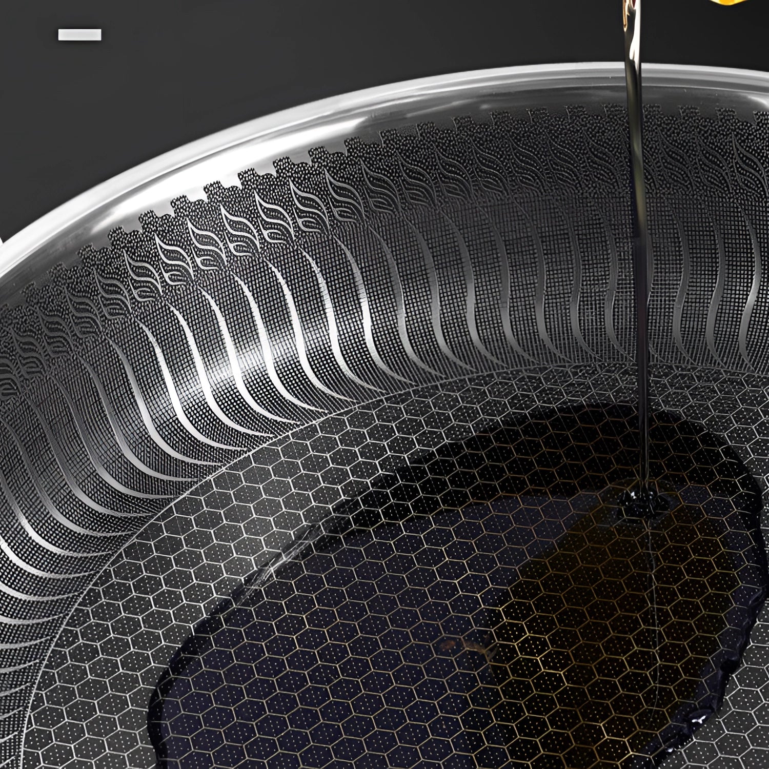 Non-Stick Induction Frying Pan - Honeycomb Design, Scratch-Resistant, Ergonomic Handle for Easy Cooking & Cleanup