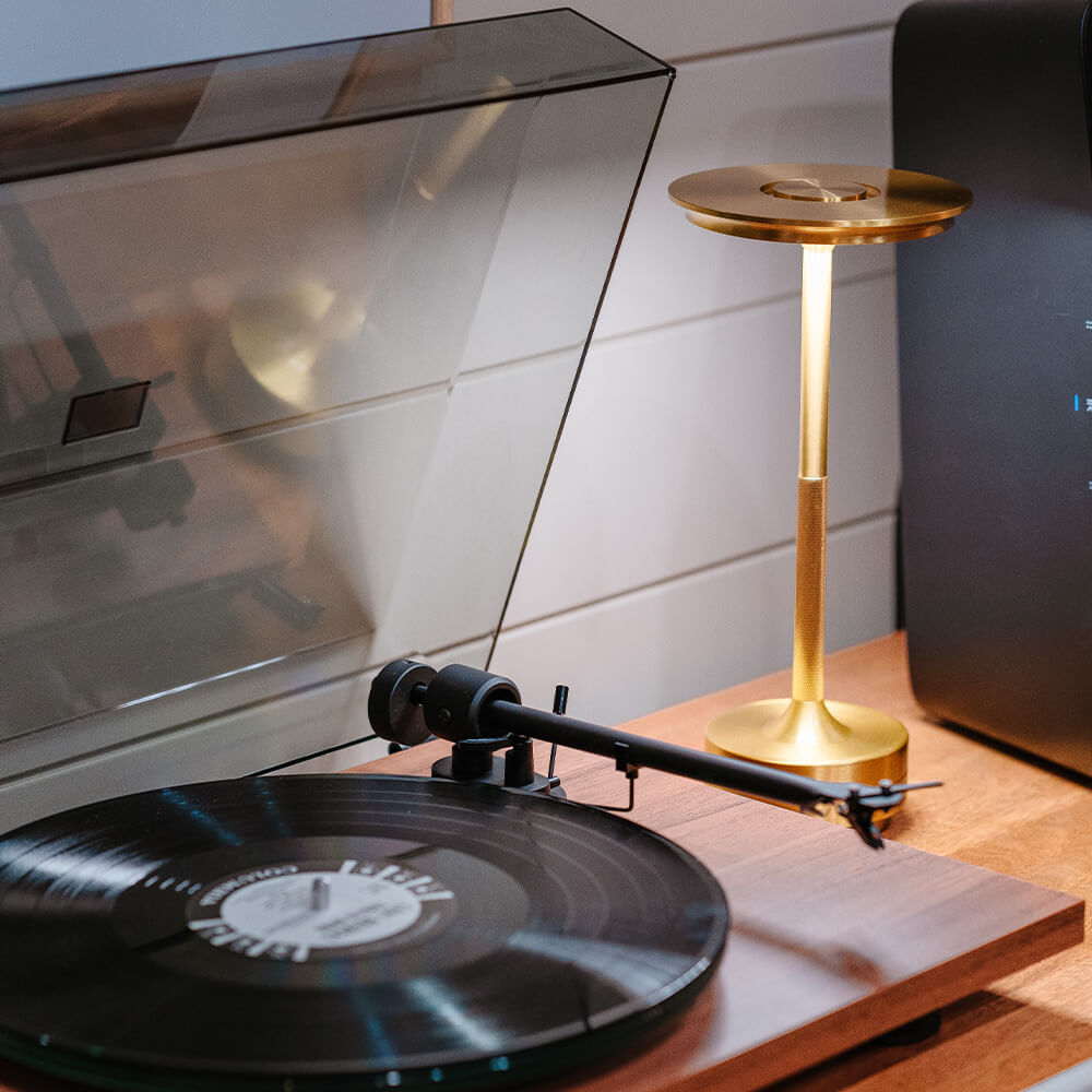 Mini Lamp LED: Cordless USB Table Lamp for Lounge & Restaurants - Sleek Ambient Design