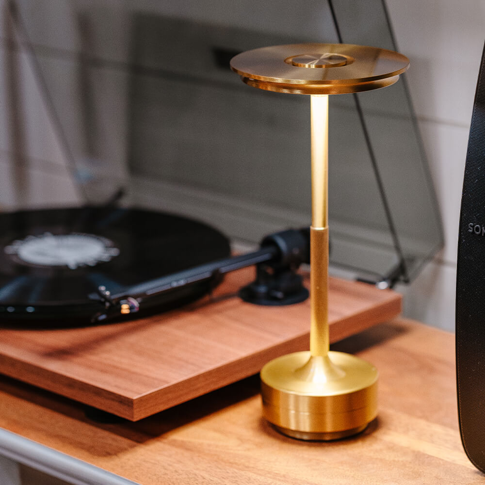 Mini Lamp LED: Cordless USB Table Lamp for Lounge & Restaurants - Sleek Ambient Design