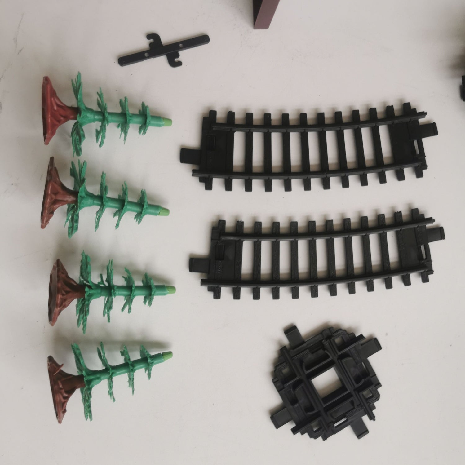 Kids Train Set Electric Railway Toy - Fun Model Train & Track for Toddlers