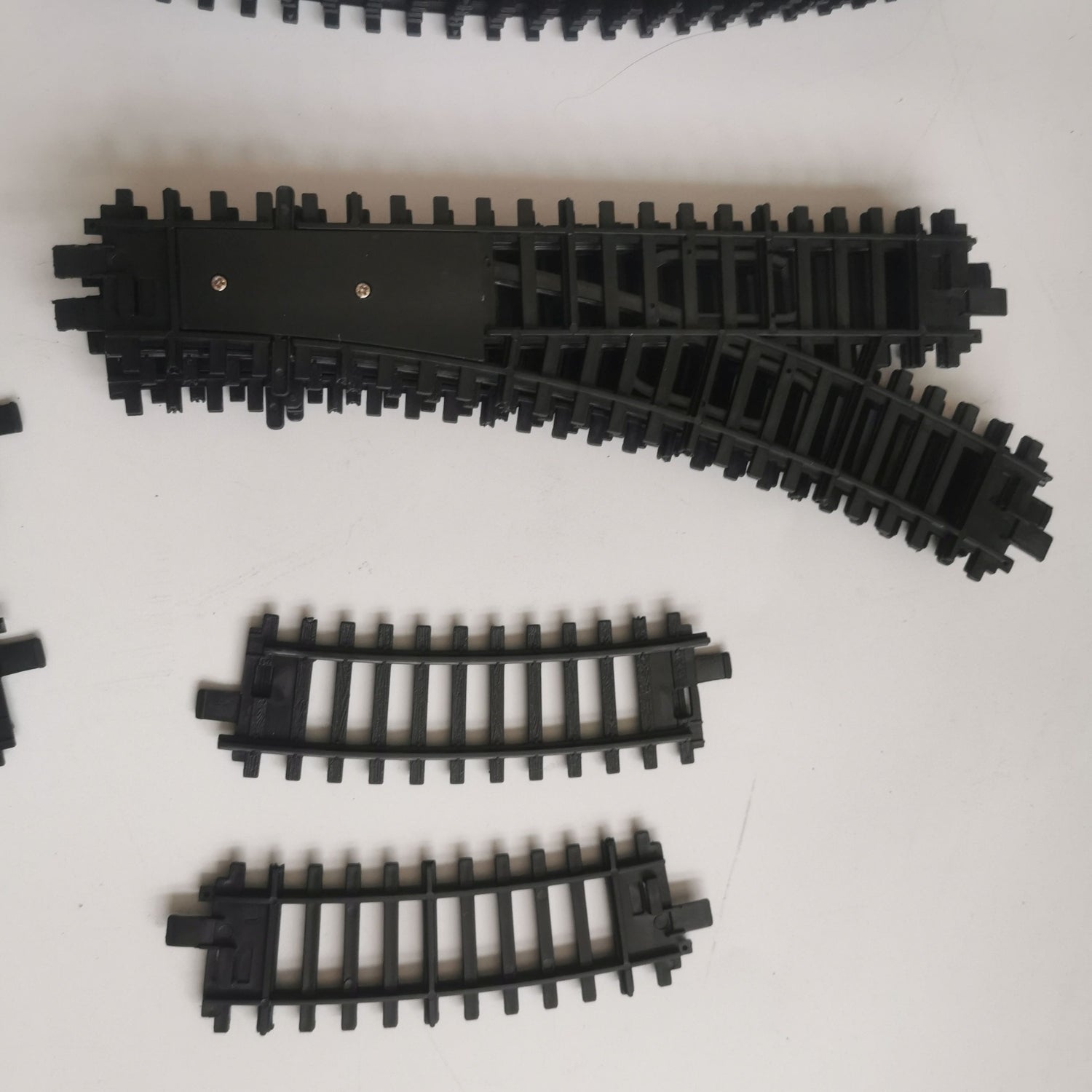 Kids Train Set Electric Railway Toy - Fun Model Train & Track for Toddlers