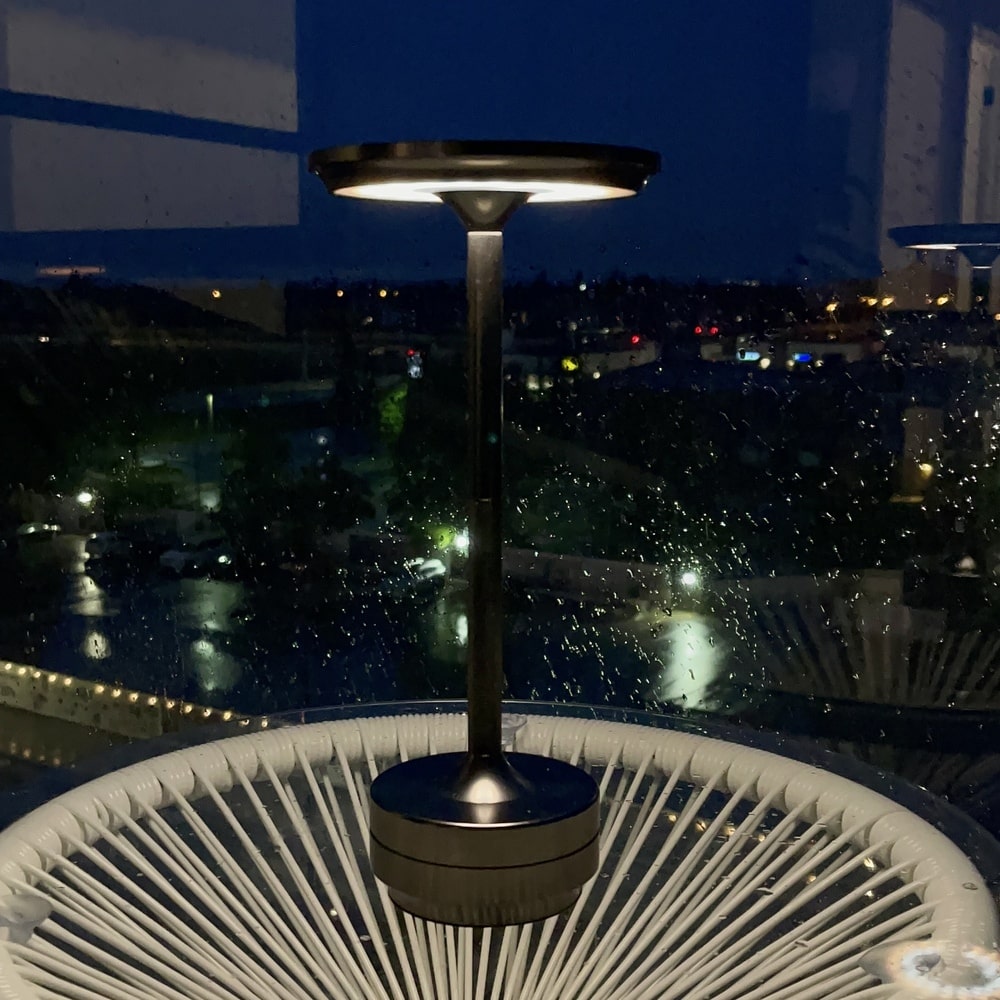 Mini Lamp LED: Cordless USB Table Lamp for Lounge & Restaurants - Sleek Ambient Design
