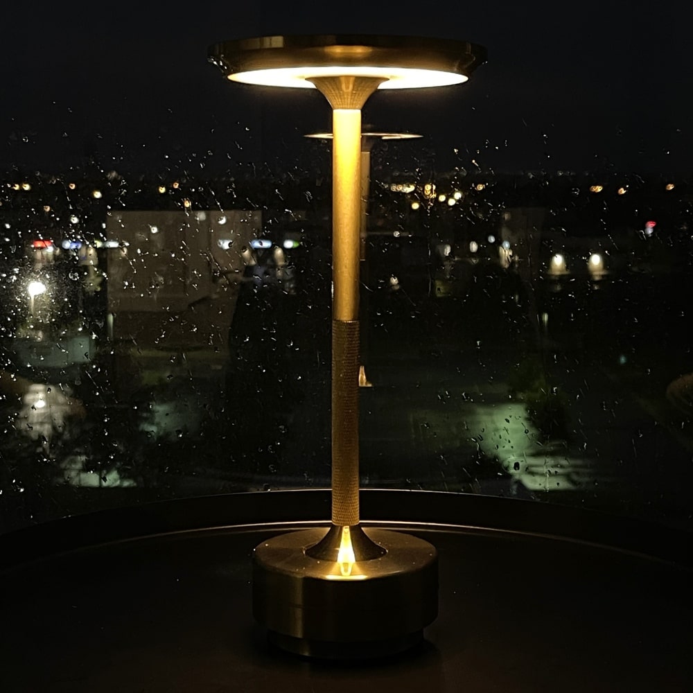 Mini Lamp LED: Cordless USB Table Lamp for Lounge & Restaurants - Sleek Ambient Design