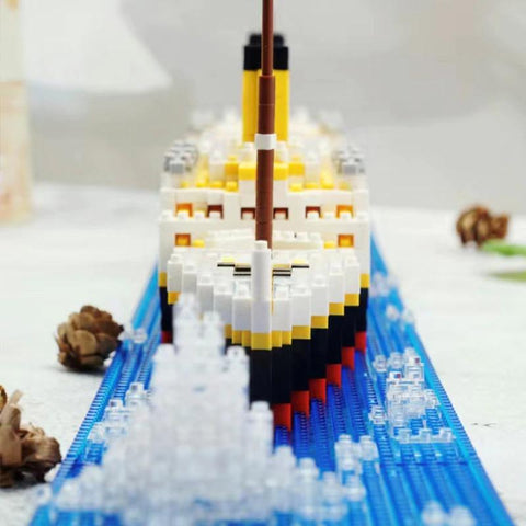 180 Pcs Building Blocks Titanic Toys